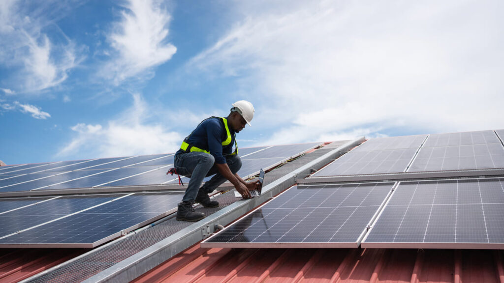 Which Roof Types Work Best for Solar Panels in Encino
