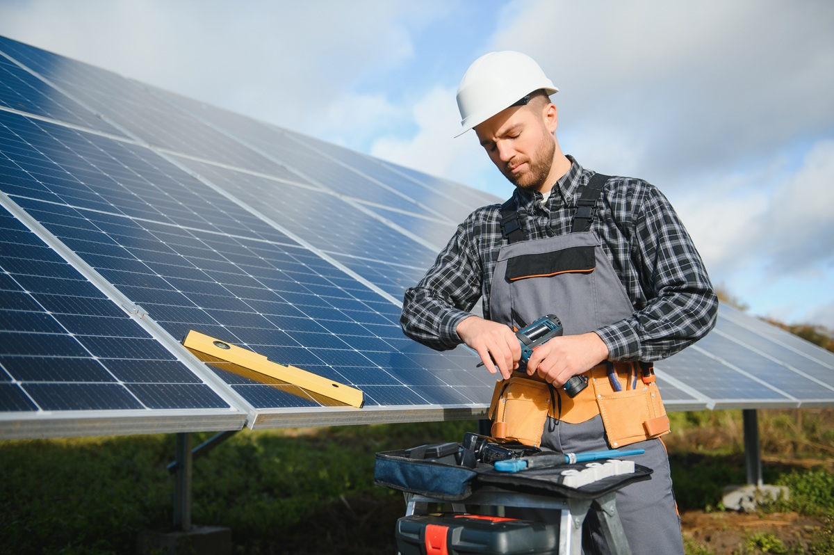 Why Solar Panels Require Professional Repair & Maintenance Services